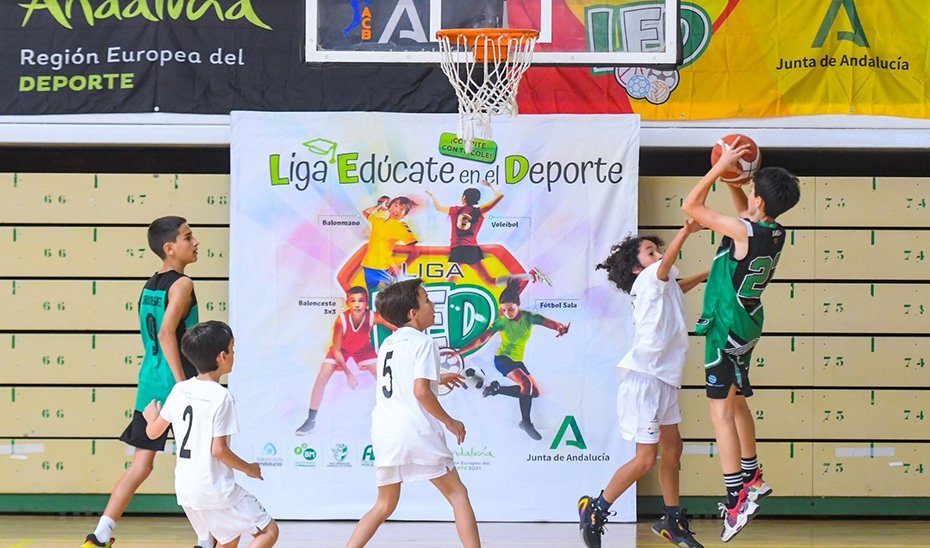 Cuarta edición de la Liga «Educa en el Deporte» con 351 equipos y 164 centros.