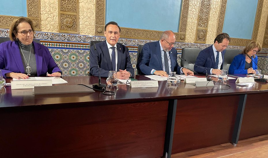 La Universidad de Córdoba se une a Andalucía Logística para potenciar la innovación en el sector