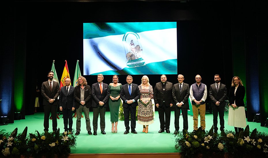 Entrega de Banderas de Andalucía en las ocho provincias por el 28F