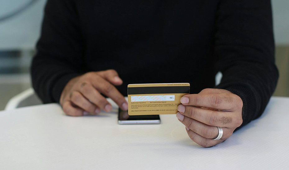 Nueva guía para transparencia en contratos de tarjetas «rotativas» en bancos