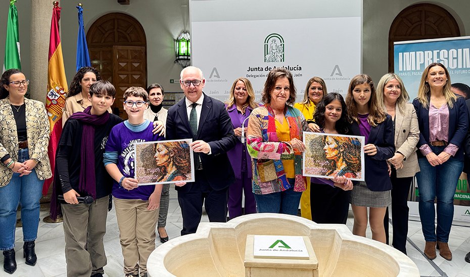 The Minister of Sustainability and the Environment of the Andalusian Government, Catalina García, highlighted on International Women's Day the firm commitment of the Andalusian Government to real and effective equality between women and men. She did so at the commemorative institutional event of 8M held in Jaén, accompanied by the Government Delegate of the Junta in the province, Jesús Estrella, where she emphasized the fundamental role of women in strategic sectors, especially in the Environment. In this sense, she emphasized the 46% increase in women in the Body of Environmental Agents compared to five years ago, currently totaling 116 female agents.