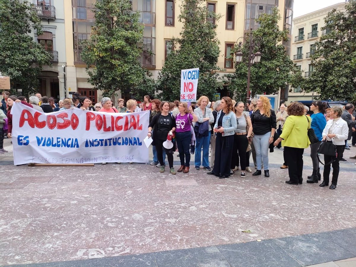 Colectivos feministas muestran su rechazo por postura del Ayuntamiento de Granada en caso Viogen