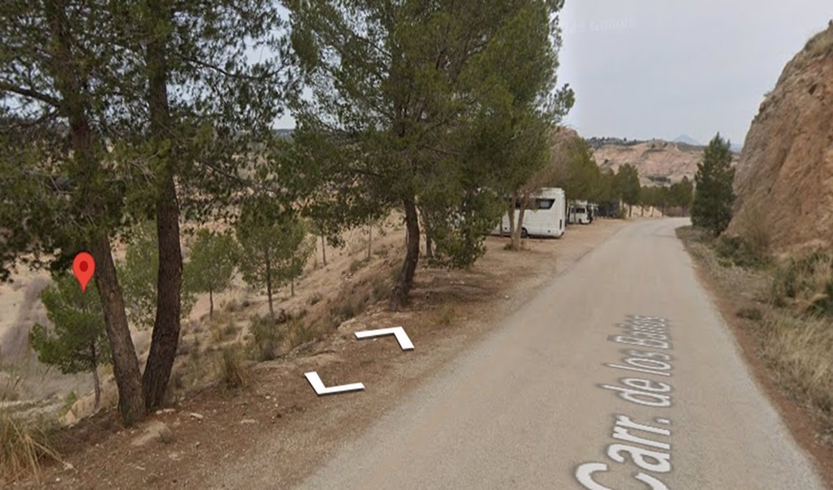 Fallece un hombre de 71 años al caer por un desnivel en Zújar (Granada)