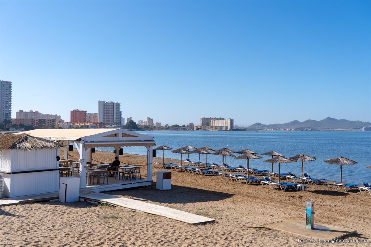 Pedro Fernández supports the request of beach entrepreneurs to avoid using the term «chiringuito» in a derogatory manner.