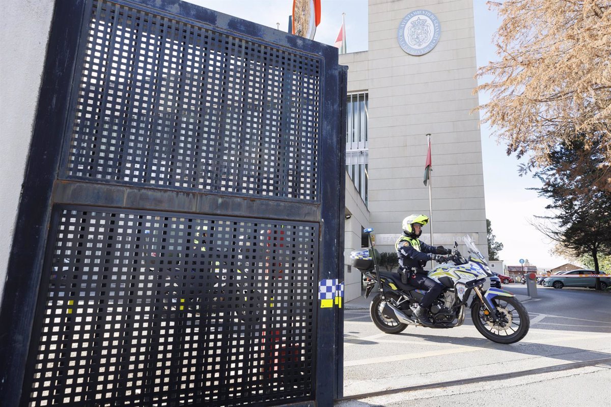Dos arrestados por llevar 112 pastillas de MDMA debajo de la rueda de repuesto en Granada