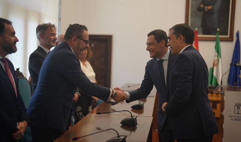 Moreno during his visit to Baeza.