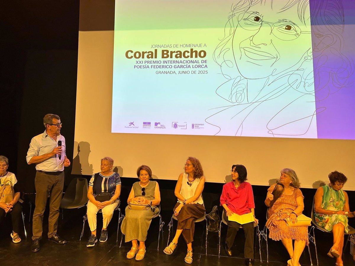 Coral Bracho inaugura las jornadas de homenaje por el XXI Premio de Poesía ‘Ciudad de Granada’