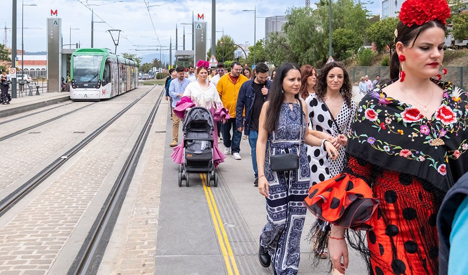 Metro de Granada aumenta un 50% la oferta de plazas durante el Corpus
