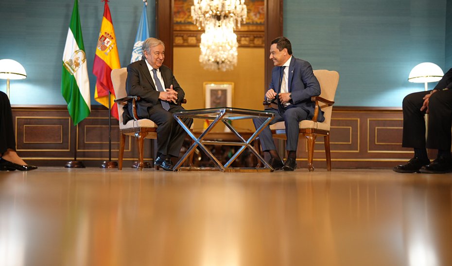 The President of the Andalusian Government and the UN Secretary-General during their meeting.