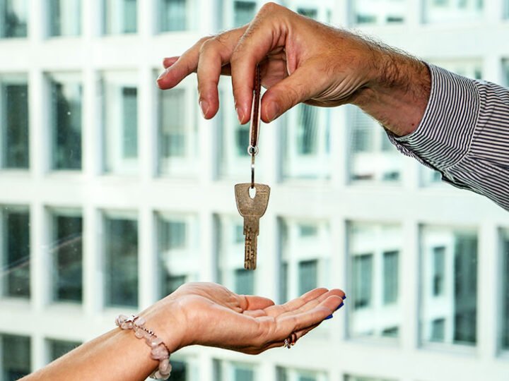 Andalucía lidera la compraventa de viviendas en España, nivel más alto desde 2007.