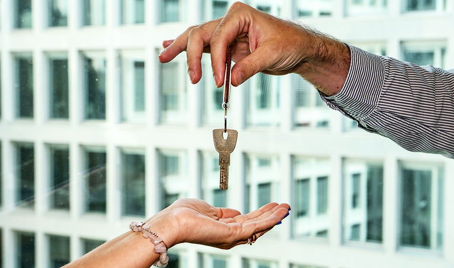 Andalucía lidera la compraventa de viviendas en España, nivel más alto desde 2007.
