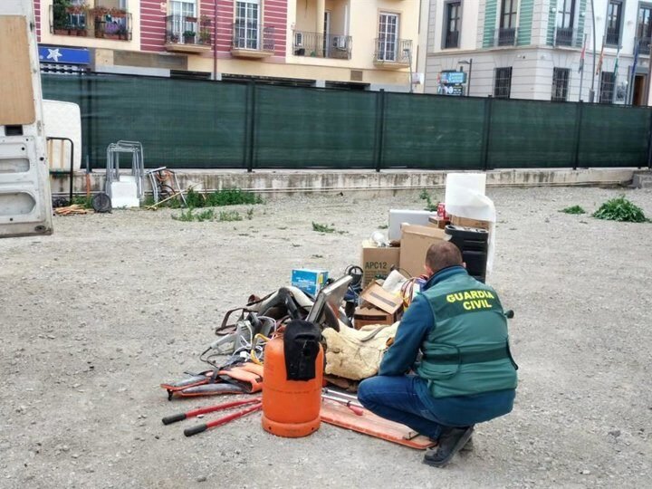 Detenido por robo en Padul (Granada) familiar del líder de banda de asaltos a casas de campo.