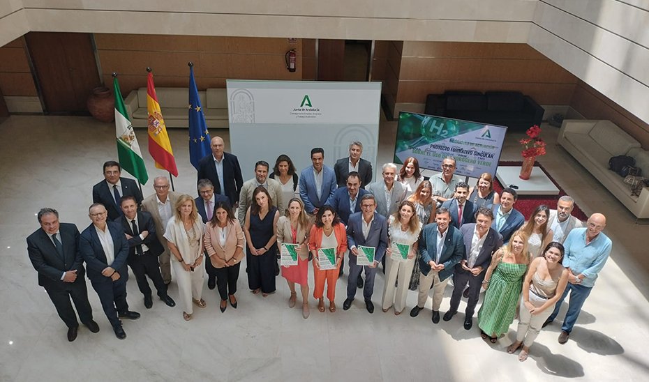 Impulso a la formación en hidrógeno verde con empresas de Huelva y Cádiz