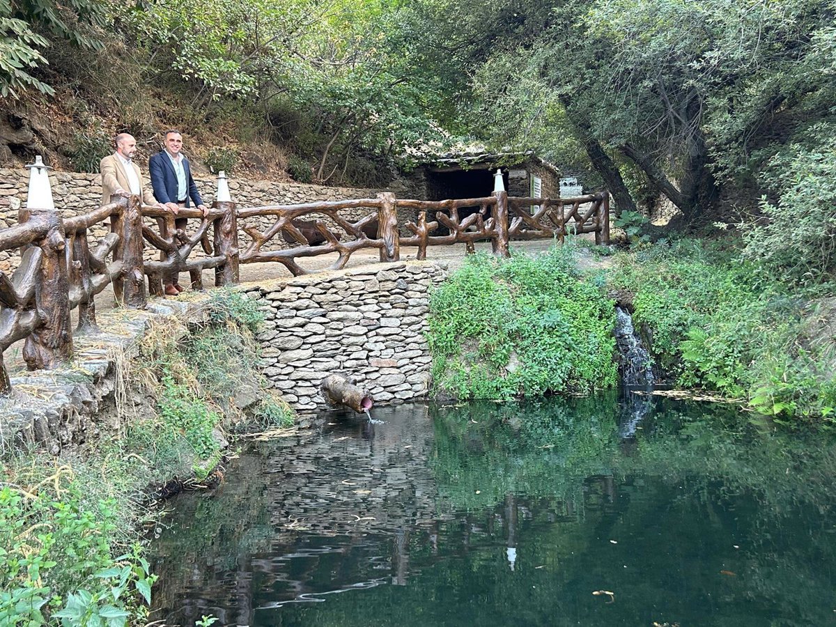 La Diputación de Granada invierte más de 26.000 euros en recuperar la Fuente Escarda de La Taha-Pitres.