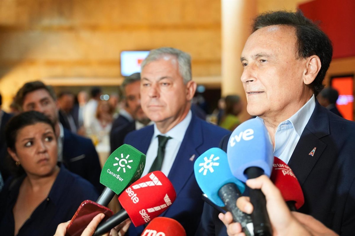 La Junta y la Universidad de Granada apuestan estratégicamente por el Grado de IA.