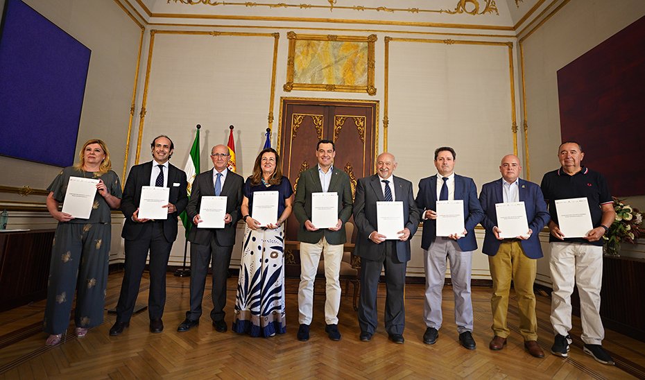 Moreno destaca acuerdo con enseñanza concertada para mejorar condiciones de docentes y calidad educativa en español.