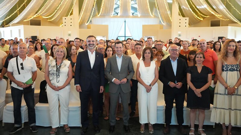 Moreno reafirma su oposición a recortes de la PAC en acto con agricultores en Jaén