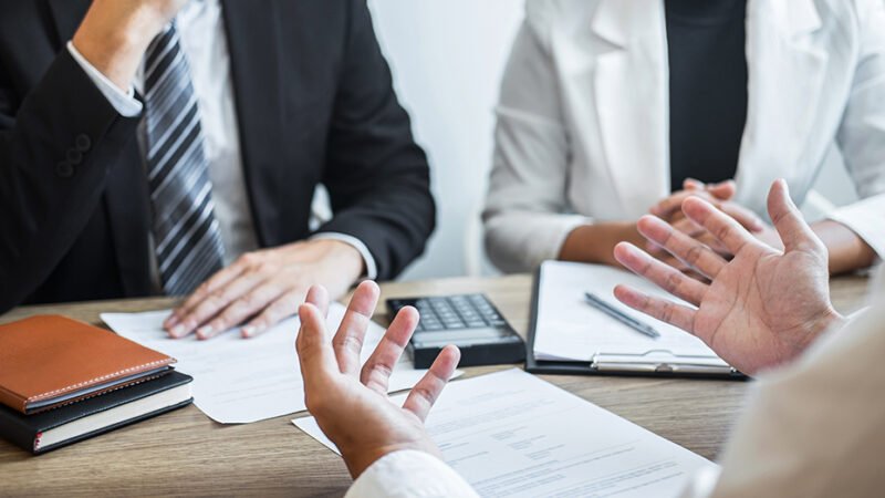 El 65% de los universitarios trabaja al año de titularse, incrementándose al 78,57% a los dos años