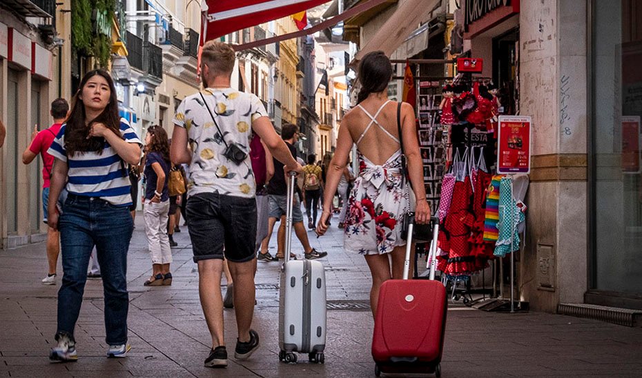 La Junta cancela 10.300 viviendas turísticas en Andalucía con la colaboración de los municipios.