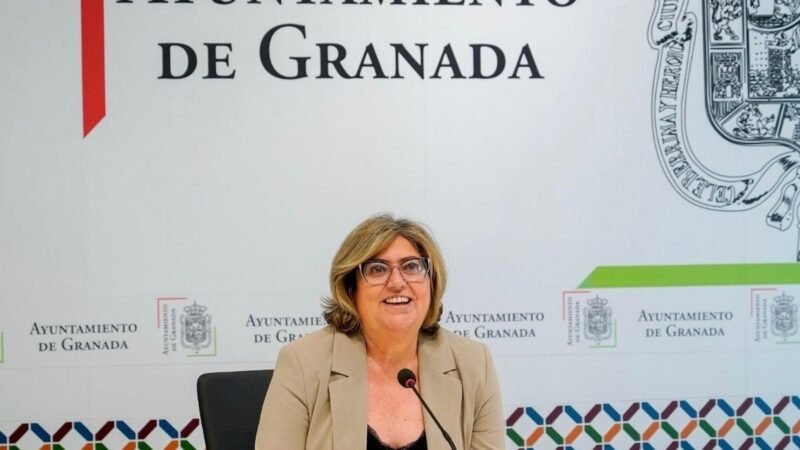 PSOE Granada solicita mejoras en zona de juegos infantiles de Bola de Oro para uso en verano