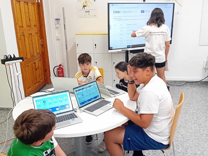 Talleres Campamento Digital de Puntos Vuela en Andalucía