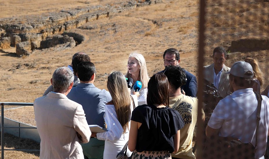 Cultura renueva cerramiento del anfiteatro de Carmona e invierte más de 900.000 euros