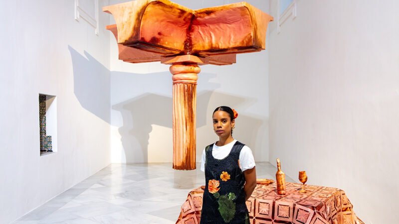 El CAAC presenta la primera exposición en España de la artista angoleña Sandra Poulson: ‘Donde el polvo respira’.