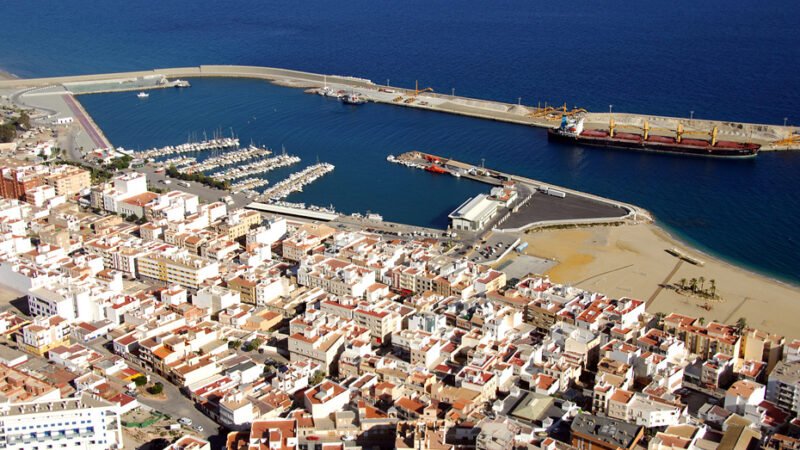 El puerto de Garrucha alcanza récord de 7,7 millones de toneladas de mercancías