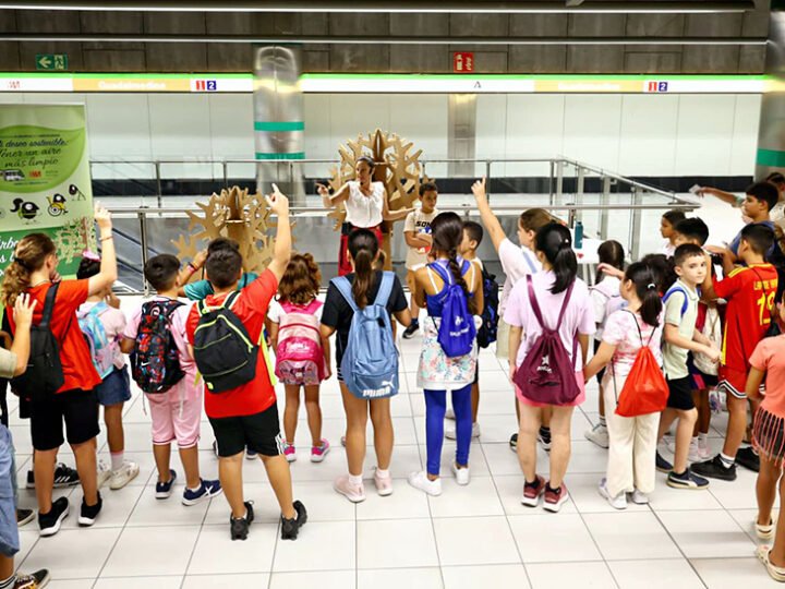 La escuela se une a la movilidad en el metro.