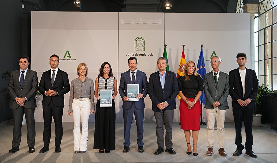 La nueva Ley de Vivienda de Andalucía aumentará la oferta y garantizará el acceso con precios más asequibles, según Moreno.