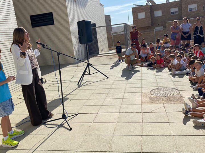 Más del 46% del alumnado andaluz estudia en centros bilingües este curso en español.