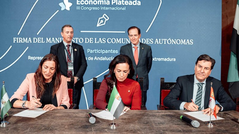 Andalucía, Extremadura y Castilla y León se comprometen con el bienestar de las personas mayores.