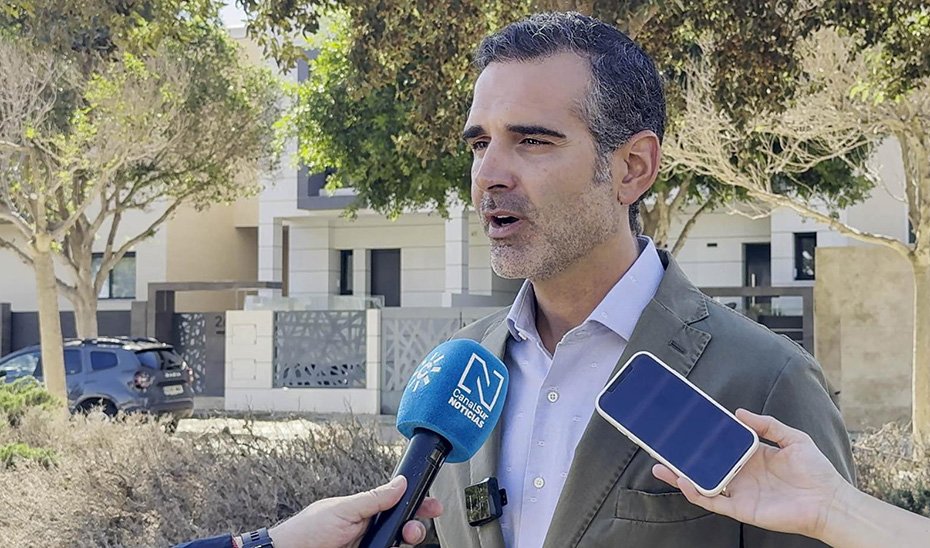 Incremento del 30 al 70% en exportaciones de producción en invernadero en Almería gracias al control biológico y climático.