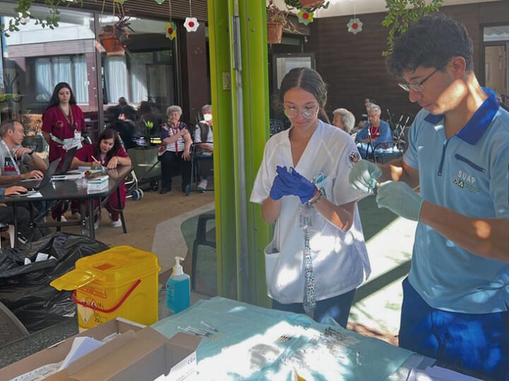 Vacunación de gripe y covid a mayores de 80 y dependientes comienza mañana