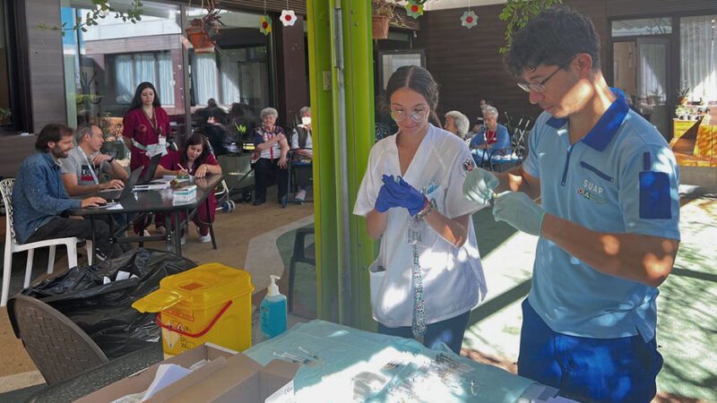 Vacunación de gripe y covid a mayores de 80 y dependientes comienza mañana