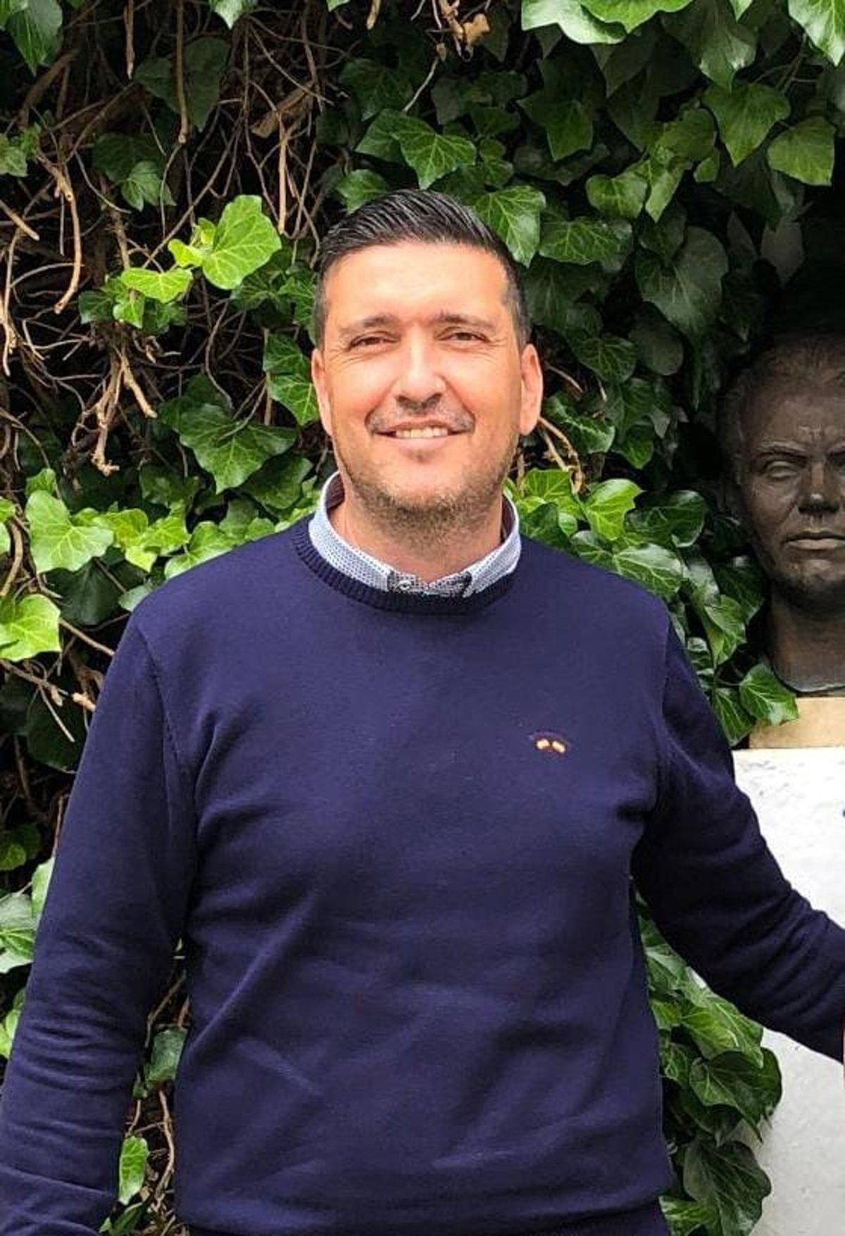 El poeta Ramón Martínez, finalista del Premio de Poesía Juan Ramón Jiménez de Coral Gables