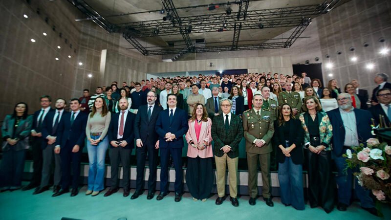 La Junta ofrece 2.100 plazas de FP en 31 ciclos para opositar a la Base Logística de Córdoba.