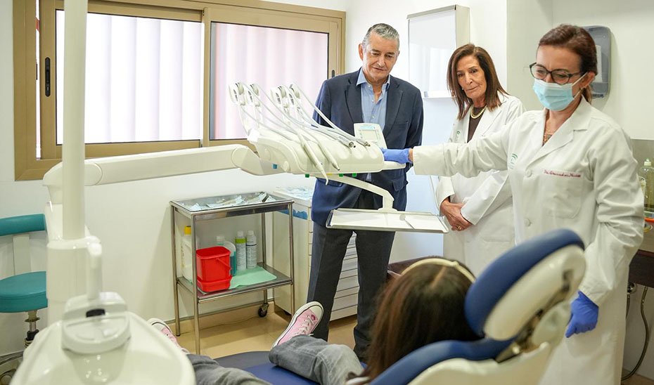 Sanidad inicia campaña de revisiones dentales a menores en centros de Atención Primaria