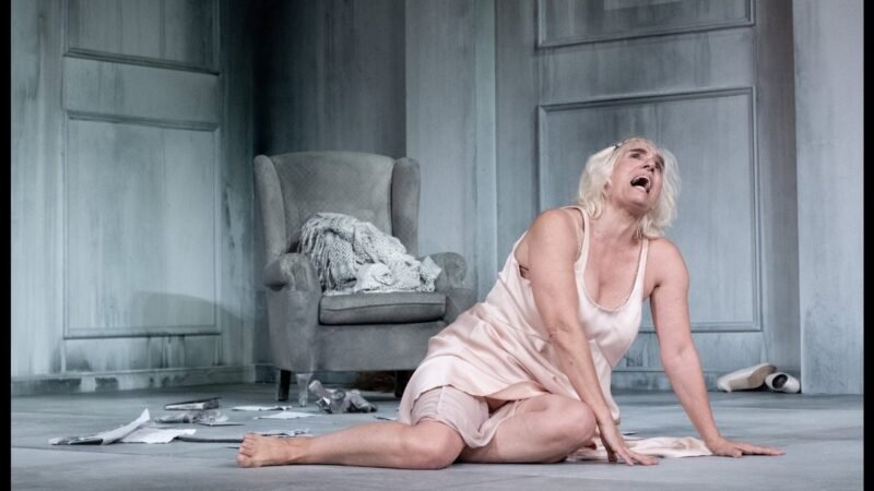 Anabel Alonso en ‘La mujer rota’ en el Teatro Alhambra de Granada.