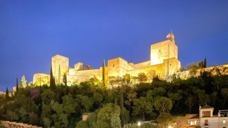 Obras de emergencia en puerta al Bosque de San Pedro en la Alhambra