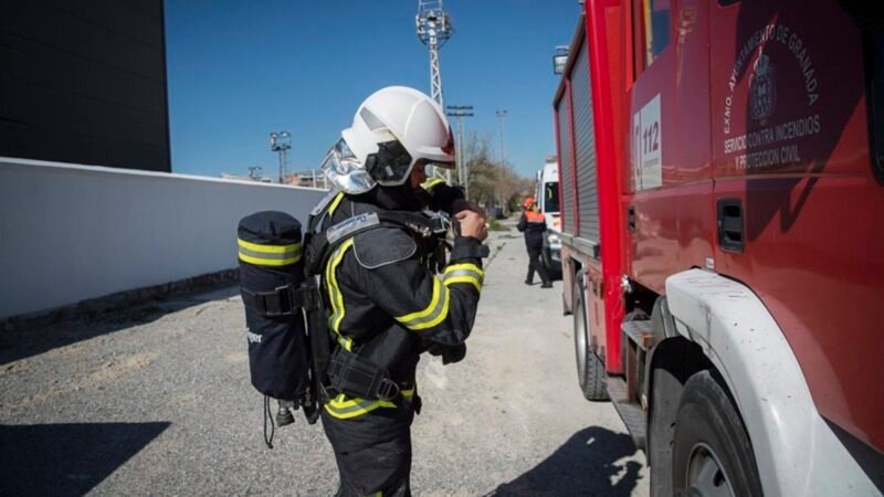 Incendio en piso de Alhendín: origen apunta a brasero, nueve heridos