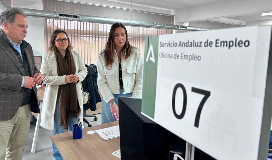 La Junta invierte más de 10 millones en contratar a 887 jóvenes en Huelva