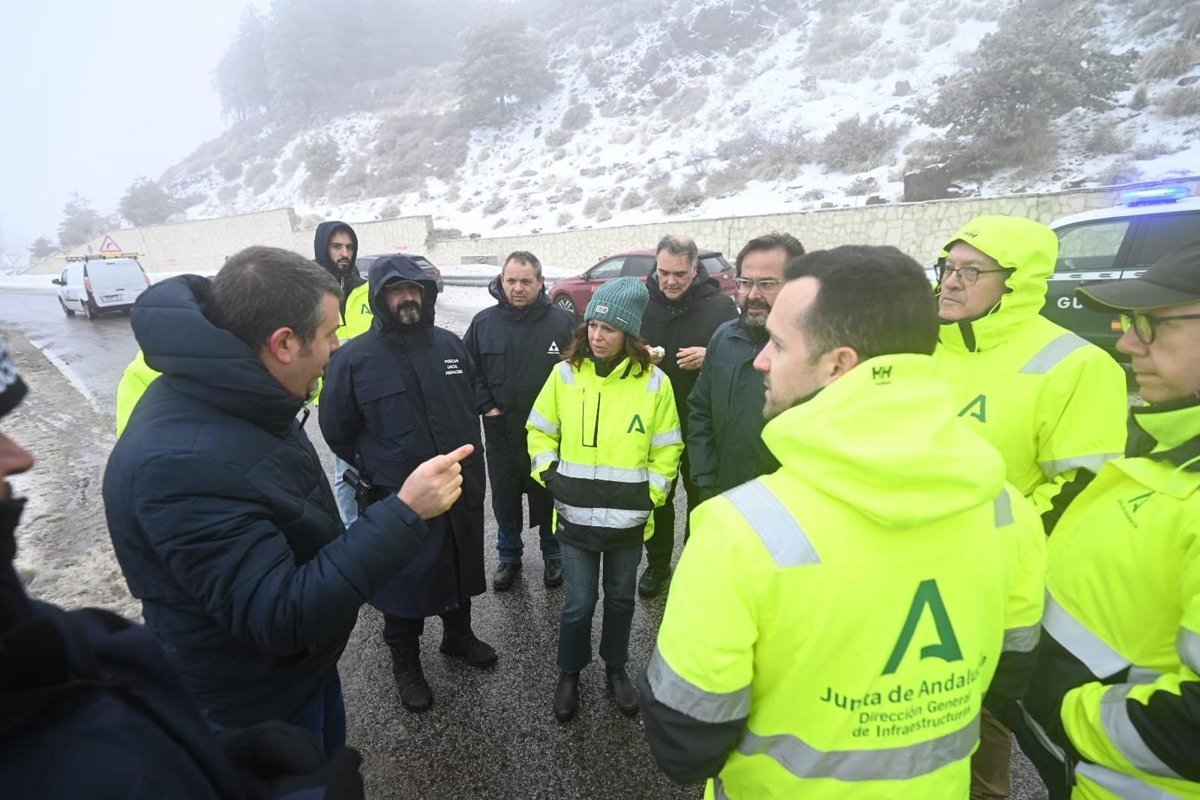 La Junta comienza la reparación de la carretera de acceso a Sierra Nevada ante la llegada de maquinaria pesada.