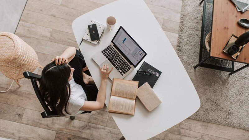 Ayudas a contratos indefinidos en Andalucía hasta el 30 de junio