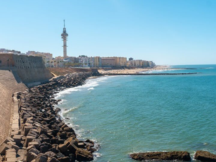 Desarrollan modelo matemático para regenerar playas con menos arena.