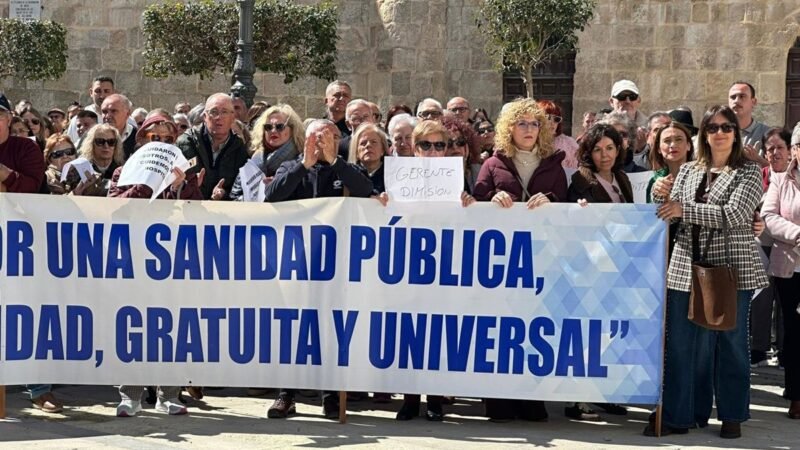 El PSOE de Granada apoya el rechazo de la zona Norte de Granada al deterioro de la sanidad pública