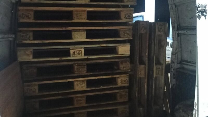 Tres detenidos por robo de palés a camiones en estaciones de servicio de Loja y Huétor-Tájar, en Granada