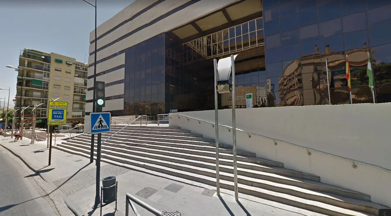 Registro Civil en Granada: guía completa sobre matrimonio civil y nacimientos.