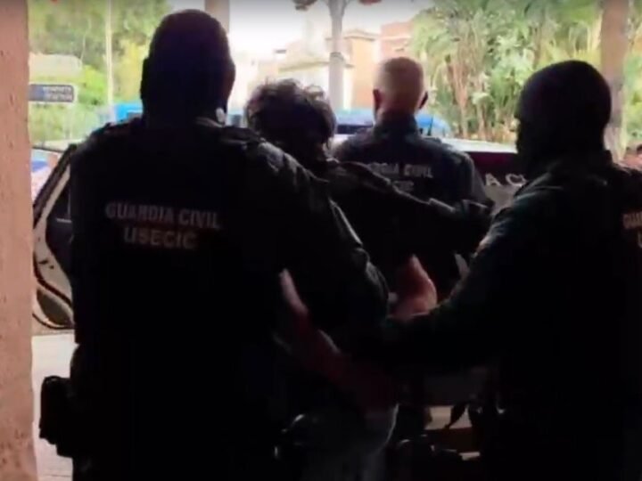 Detenido por golpear a una mujer mayor y robarle el bolso en Almuñécar (Granada)