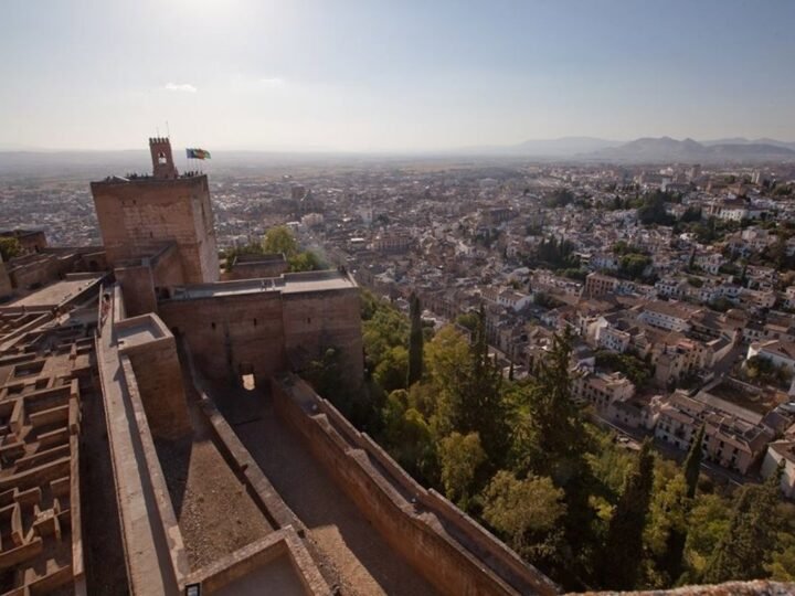 La Alhambra restaurará el terrado de las Caballerizas de la Alcazaba